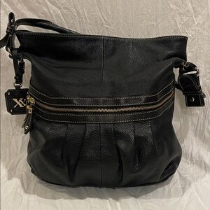Retired MAXX New York Black Pebble Leather Large Shoulder Bag. Classic style